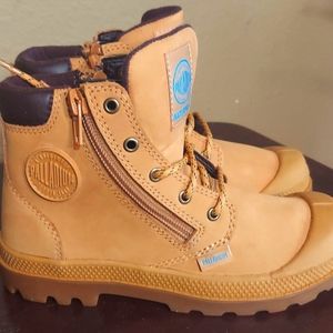 Palladium Children's Boots w/ zipper